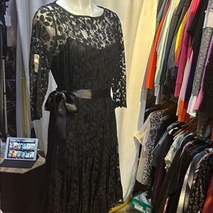 Rickie Freeman for Teri Jon Black Floral Lace Dress